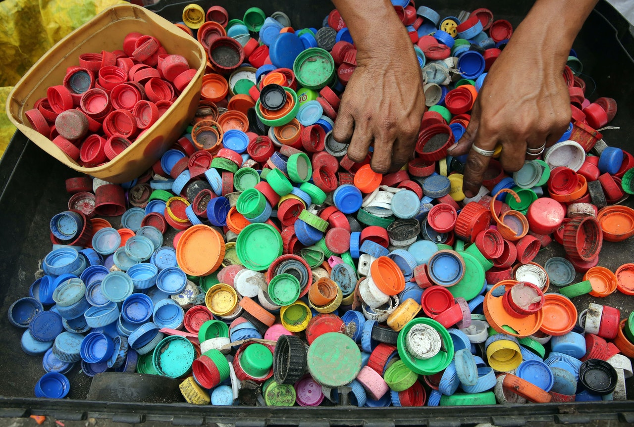 Plastic bottlecap image